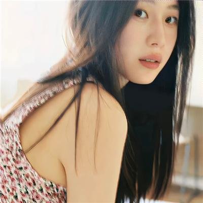 我想变成鸟，所以跳起来